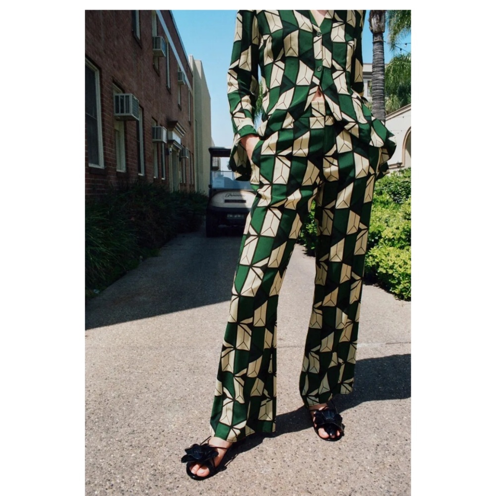 ZARA PRINTED FLARED TROUSERS AND LONG SLEEVE SHIRT XS